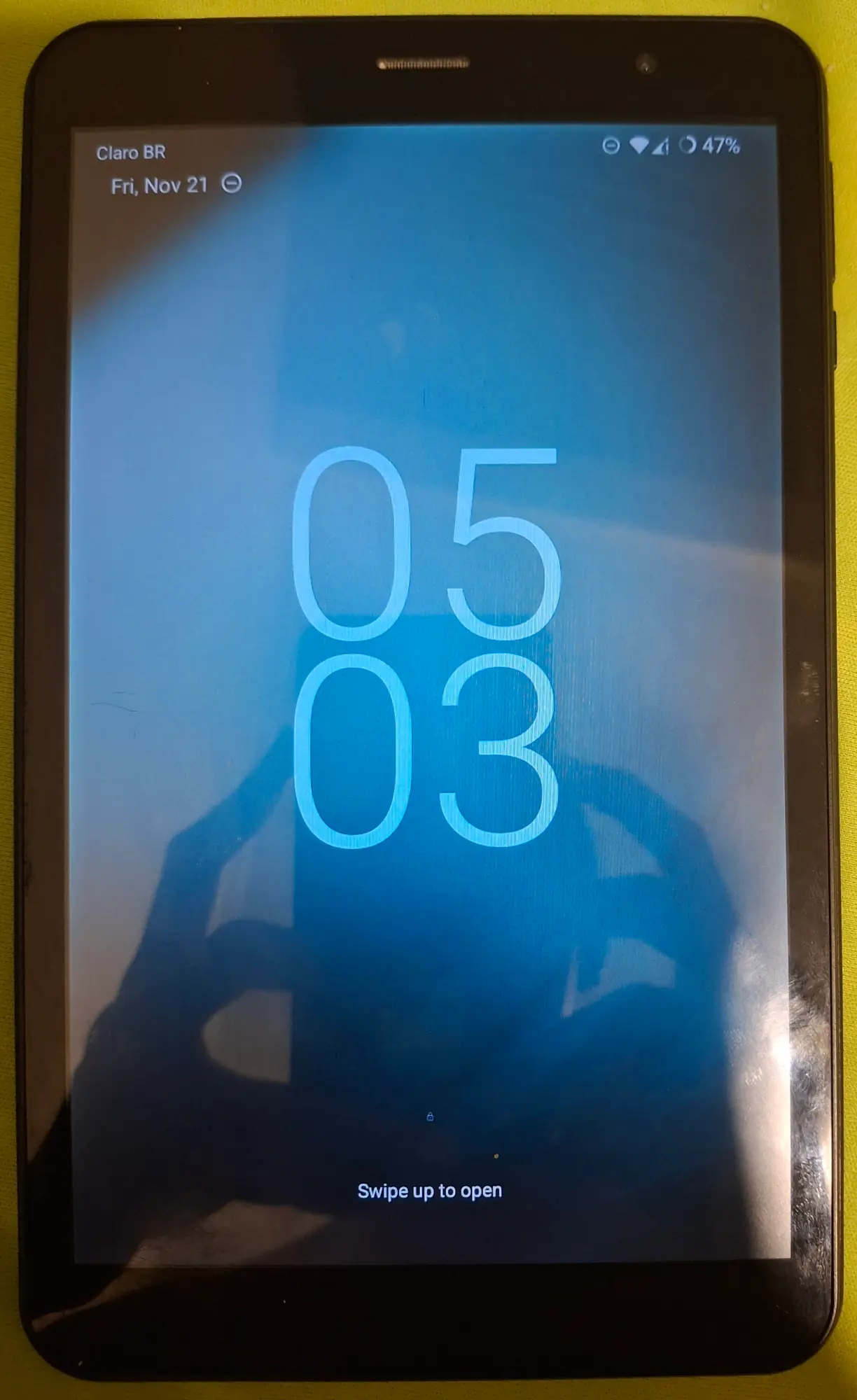 LineageOS 23.0 GSI (Doze-off) running on a Multilaser tablet